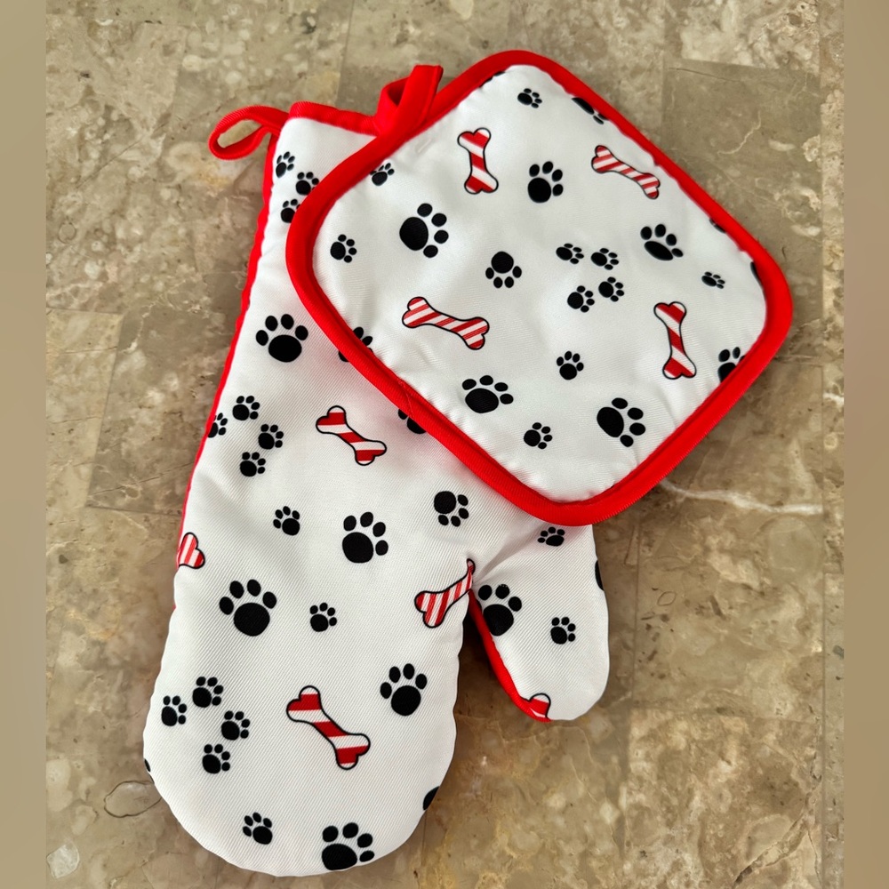 Dog mom oven mitt